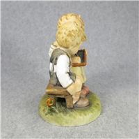 SMART LITTLE SISTER Figurine (Hummel 346, TMK)
