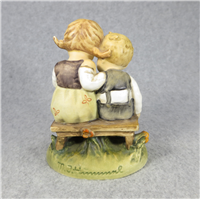 SMART LITTLE SISTER Figurine (Hummel 346, TMK)
