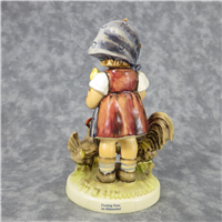 FEEDING TIME Figurine (Hummel 199/I, TMK)