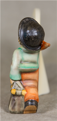 AUTHORIZED DEALER HUMMEL FIGURINES 5 Hummel 187/A TMK 5