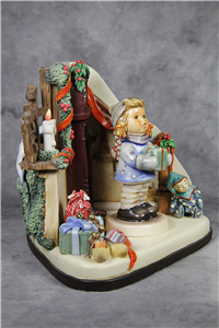 Exclusive CHRISTMAS TIME Figurine (Hummel 2106, TMK) w/ Muscial Hummelscape
