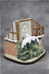 Exclusive CHRISTMAS TIME Figurine (Hummel 2106, TMK) w/ Muscial Hummelscape