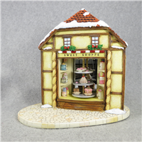 Special Edition CHRISTMAS TREAT Figurine + BAKERY DISPLAY Hummelscape 1140-D (Hummel 2264, TMK)