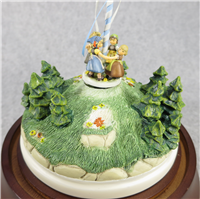 RING AROUND THE ROSIE 7 Hummel 286-P TMK 7