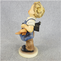 BOOTS Figurine (Hummel 143/I, TMK)