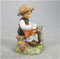 CAT TALES Figurine (Berta Hummel BH 105, Goebel, 1999)