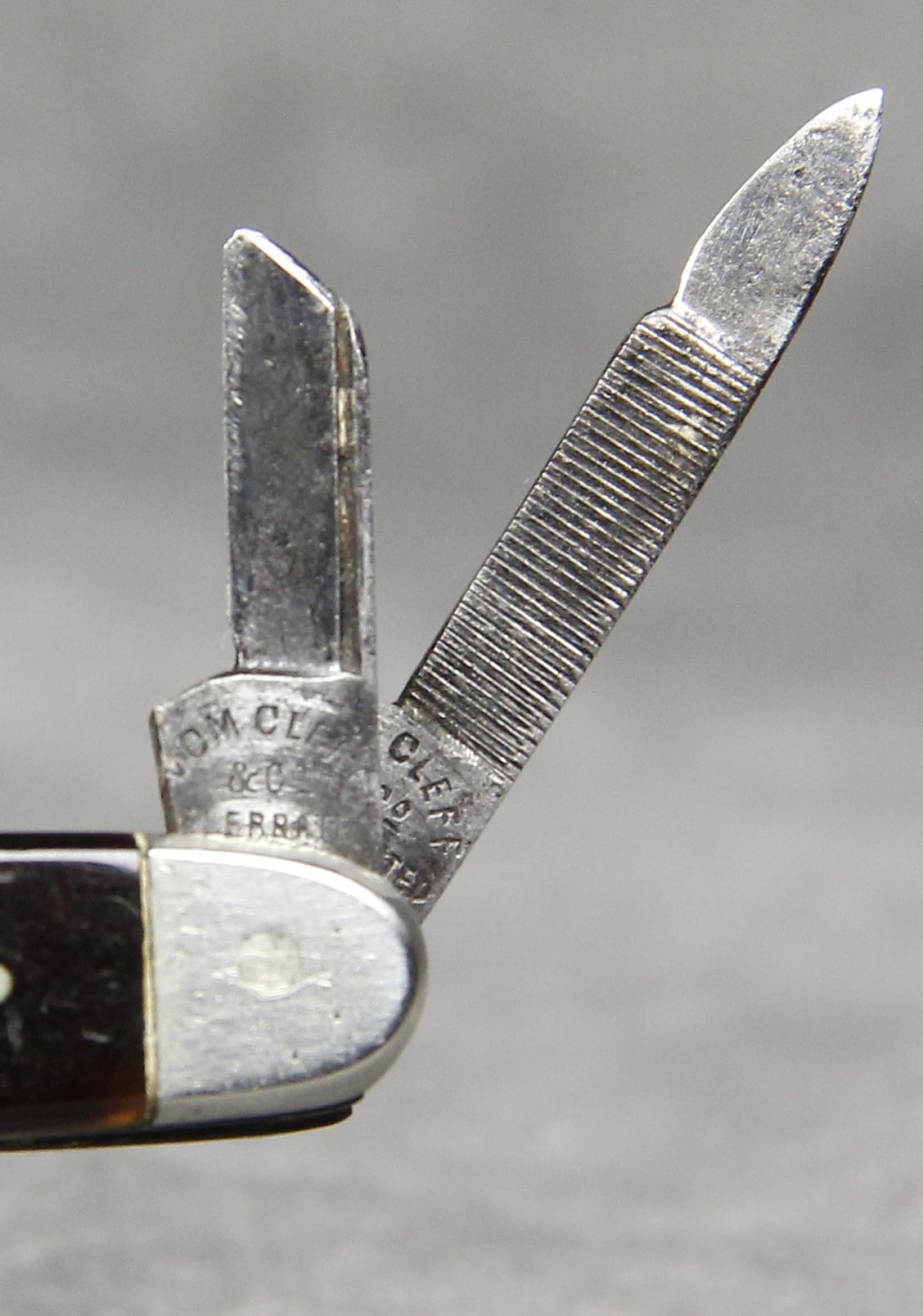 How much is VOM CLEFF & CO. Celebrated Equal-End Pen Knife worth ...