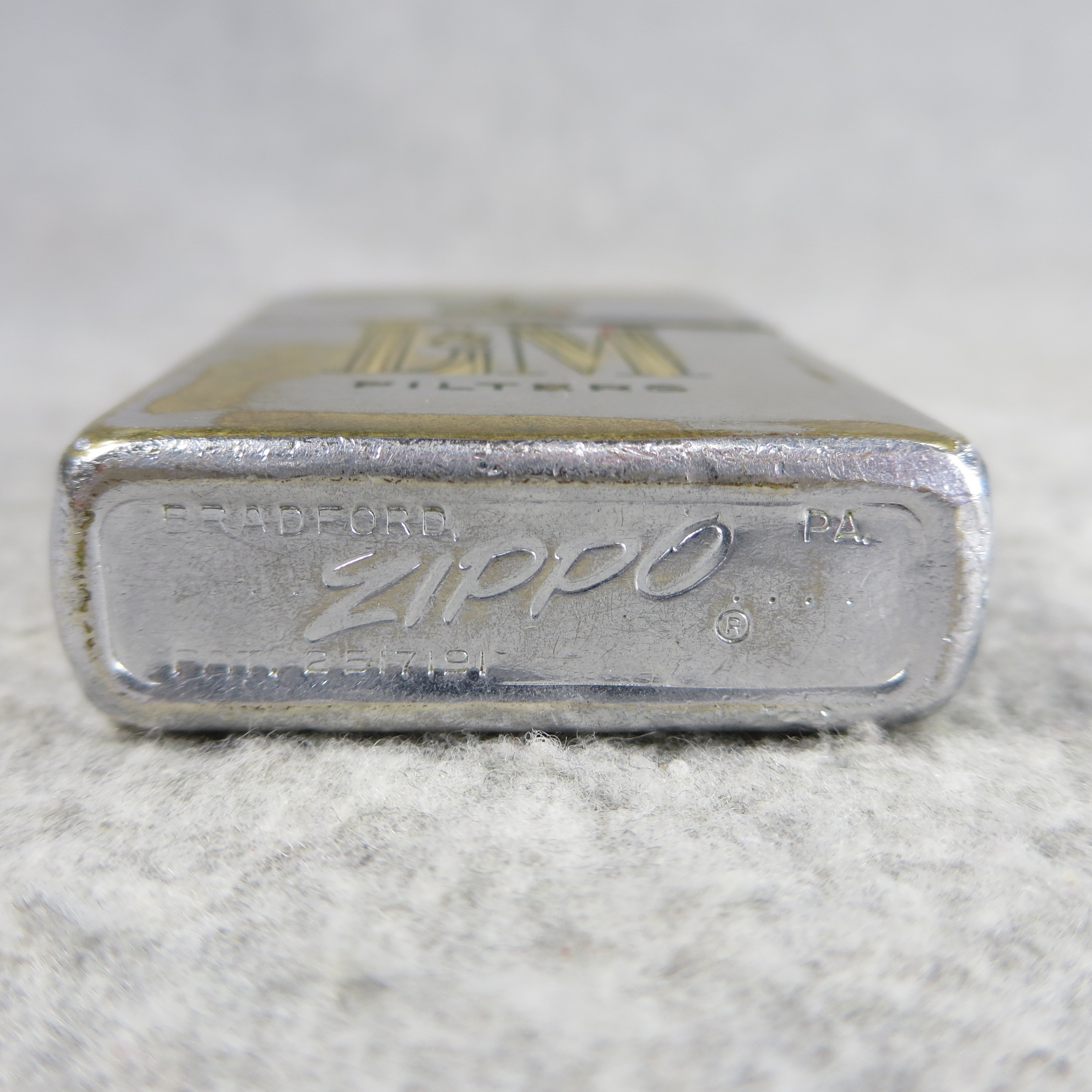 How much is L&M FILTERS Cigarette Advertising Chrome Lighter (Zippo, 1958)  worth? | iGuide.net Price Report