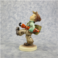 GLOBE TROTTER 5 inch Final Issue Figurine  (Hummel 79, TMK 7)