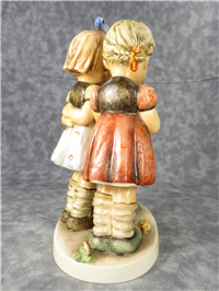 SCHOOL GIRLS Figurine (Hummel 177/I, TMK)