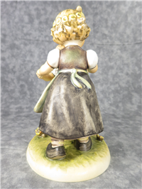 SPRING DANCE Figurine (Hummel 353/I, TMK)