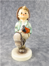 HAPPY TRAVELER Figurine (Hummel 109/0, TMK)