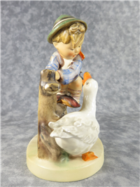 BARNYARD HERO Figurine (Hummel 195/1, TMK)
