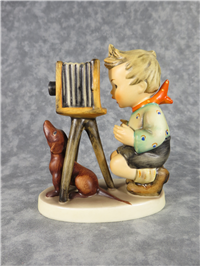 THE PHOTOGRAPHER Figurine (Hummel 178, TMK)