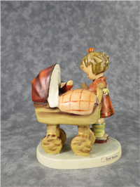 DOLL MOTHER Figurine (Hummel 67, TMK)