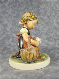 FAVORITE PET Figurine (Hummel 361, TMK)