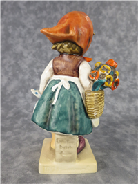 WEARY WANDERER Figurine (Hummel 204, TMK)