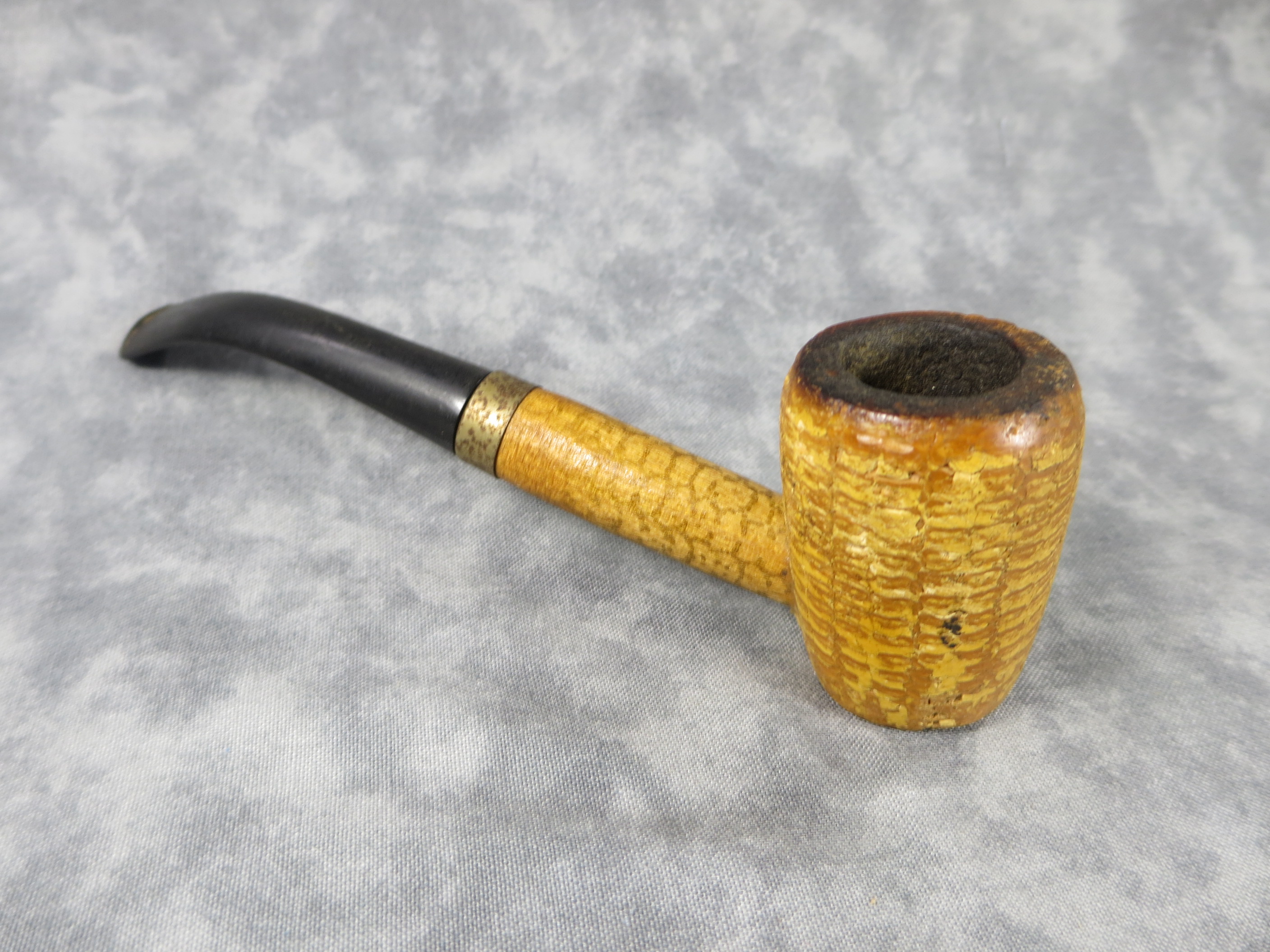 How much is Vintage Corn Cob 6mm Filtered Bent Estate Pipe (Missouri