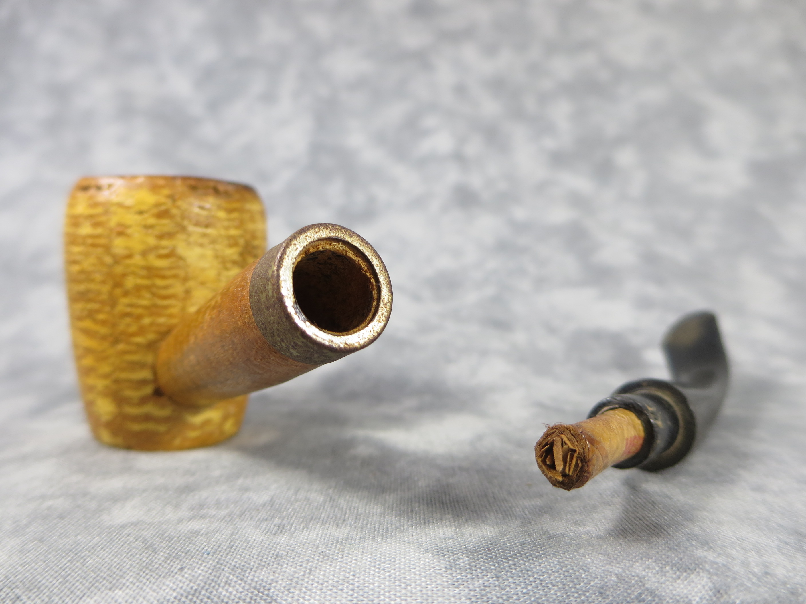 How much is Vintage Corn Cob 6mm Filtered Bent Estate Pipe (Missouri