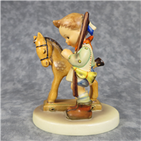 PRAYER BEFORE BATTLE Figurine (Hummel 20, TMK)