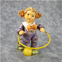 HULA-HOOP Figurine (Hummel 2088/A, TMK)