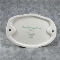 TREE TRIMMING TIME Figurine (Berta Hummel BH 12, Goebel, 1996)