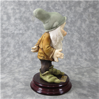 Disney Showcase BASHFUL Seven Dwarfs 6-3/8 inch Figurine   (Giuseppe Armani, 0916-C, 1994)