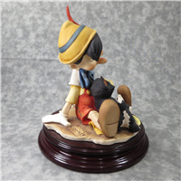 Disney Showcase PINOCCHIO AND FIGARO 8 inch Figurine   (Giuseppe Armani, 0464C, 1995)