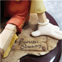 Disney Showcase PINOCCHIO AND FIGARO 8 inch Figurine   (Giuseppe Armani, 0464C, 1995)