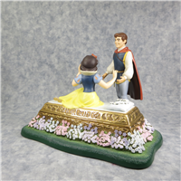 PRINCE AND SNOW WHITE A Kiss Brings Love Anew 9 inch Limited Edition Disney Figurine (WDCC, 11K-41307-0, 1998)