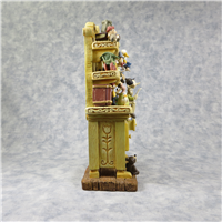 GEPPETTO'S TOY HUTCH Geppetto's Toy Creations 8-3/4 inch Disney Figurine (WDCC, 1998, 11K-41315-0)