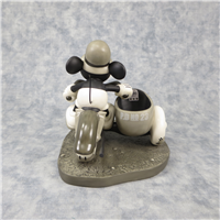 MICKEY MOUSE On Patrol 5-1/2 inch Disney Figurine (WDCC, 1217266, 2003)