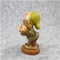 SNEEZY Ah-Choo! 4-5/8 inch Disney Figurine (WDCC, 11K-41073-0, 1995-2003)