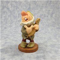 SNEEZY Ah-Choo! 4-5/8 inch Disney Figurine (WDCC, 11K-41073-0, 1995-2003)