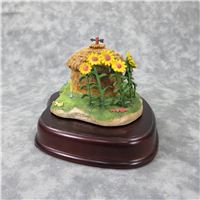 ENCHANTED PLACES Fifer Pig's Straw House 2-1/2 inch Disney Sculpture (WDCC, 11K-41205-0, 1996-1998)