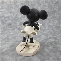 MINNIE MOUSE Oh, It's Swell 5-1/2 inch Disney Figurine (WDCC, 11K-41325-0, 1998-2000)