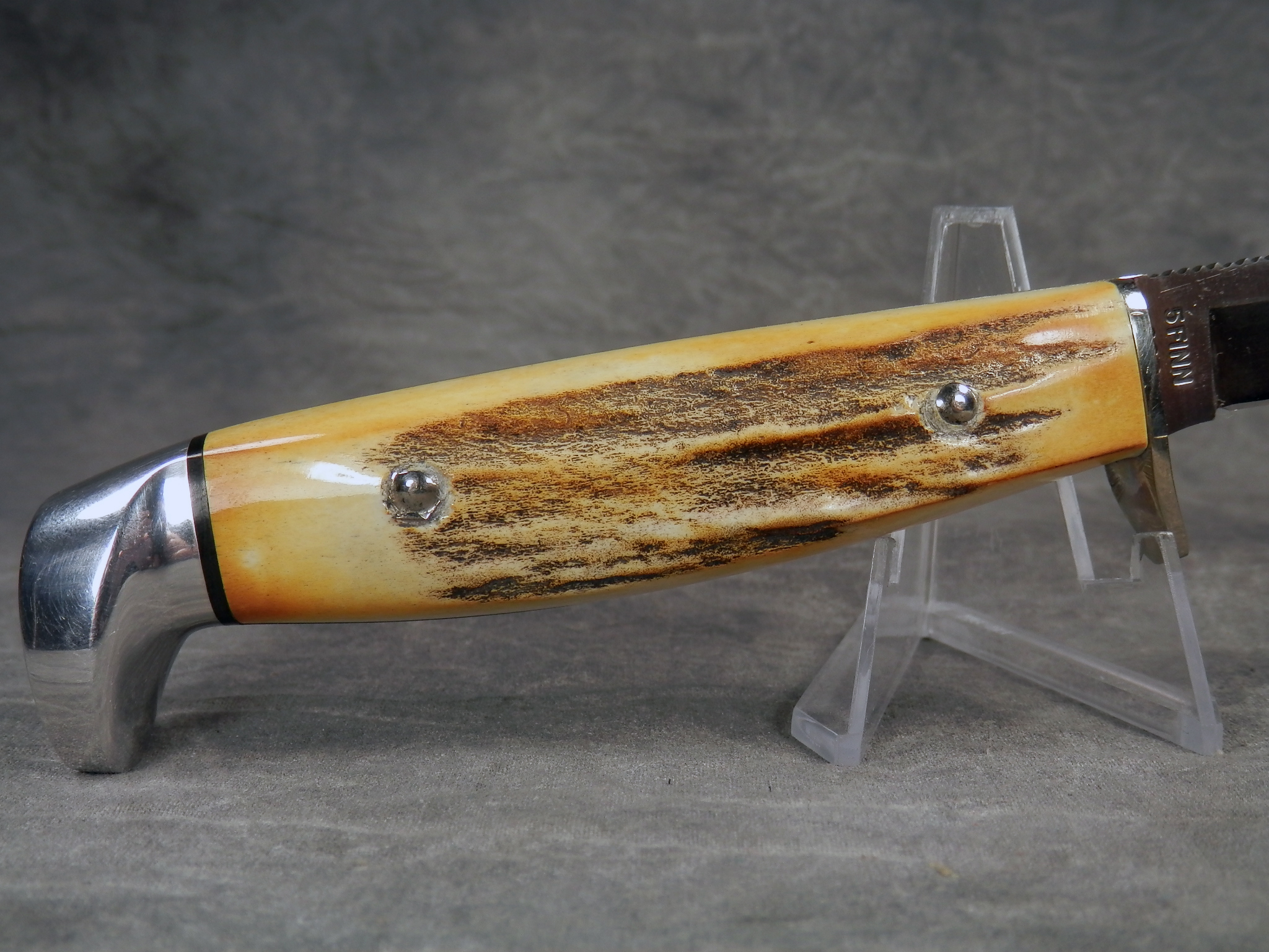 How much is 19721982 CASE XX USA 5 FINN SSP Stag Fixed Blade Knife