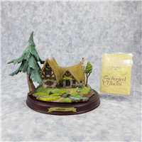 SEVEN DWARFS' COTTAGE 6-3/4 inch Disney Enchanted Places Sculpture (WDCC, 11K-41200-0, 1995-1999)