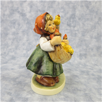 CHICKEN LICKIN Figurine (Hummel 385, TMK)