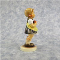 SISTER Figurine (Hummel 98 2/0, TMK)