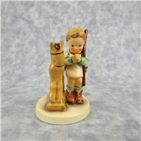 PRAYER BEFORE BATTLE Figurine (Hummel 20, TMK)