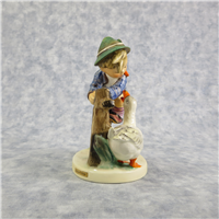 BARNYARD HERO Figurine (Hummel 195/1, TMK)