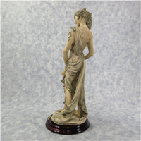 MOTHER'S HAND 14-1/2  inch Mother & Child Figurine  (Giuseppe Armani, 1008-T, 1993)