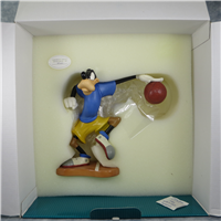 GOOFY Dribbling Down Court 8-1/2 inch Disney Figurine (WDCC, 11K-41404-0, 1998-2000)