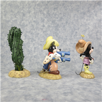 OPENING TITLE, MICKEY, MINNIE & CACTUS Two-Gun Mickey Disney Figurines (WDCC, 1236373, 2004)