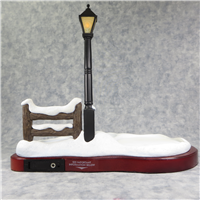 PLUTO'S CHRISTMAS TREE 11 inch Disney Lamppost Base (WDCC, 1209688, 2000)