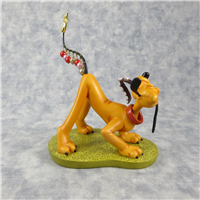 PLUTO HELPS DECORATE 5-1/2 inch Disney Figurine (WDCC, 11K-41112-0, 1996)