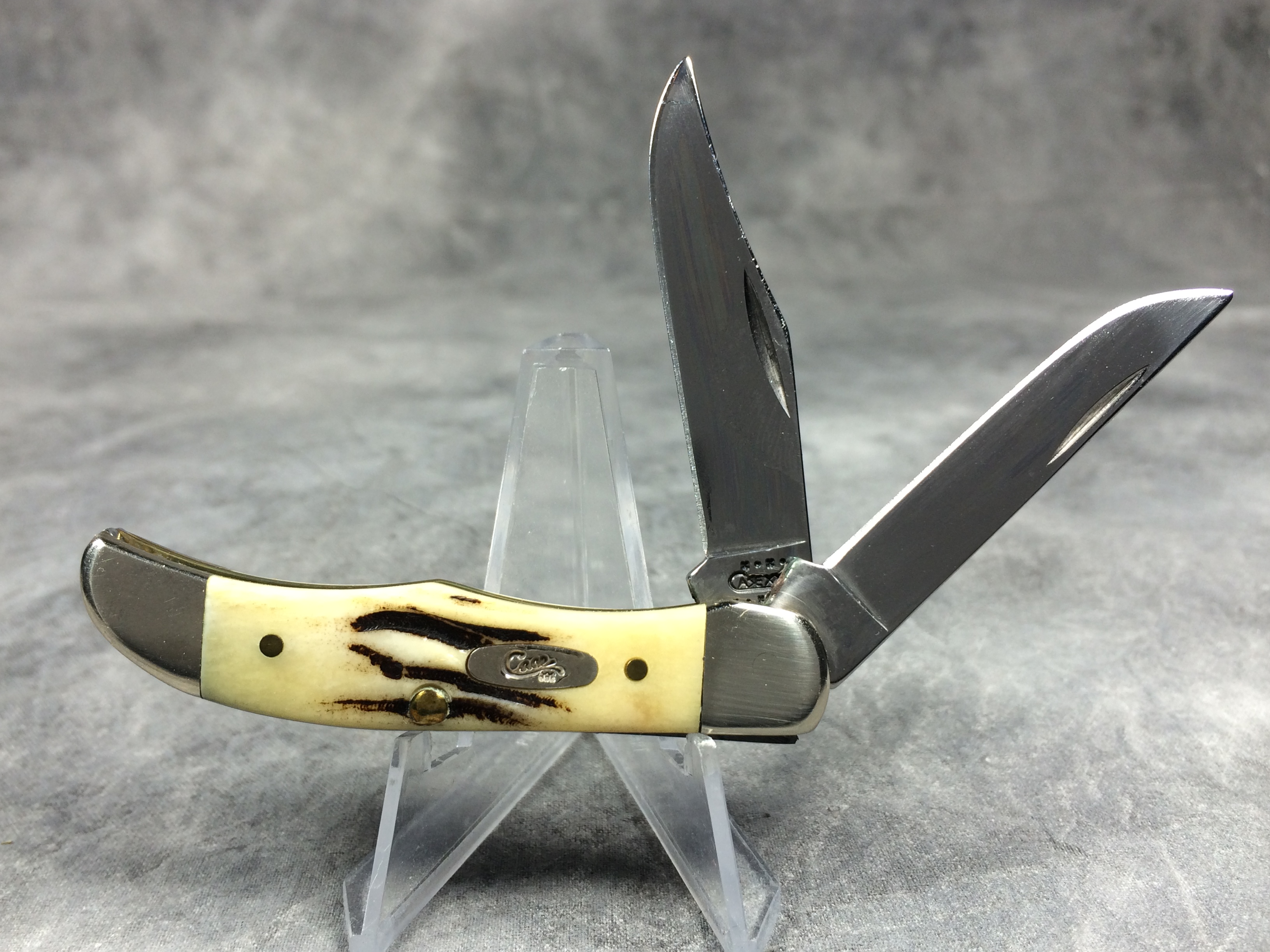 デスハンター How much is 2001 Case THV 62165 Vintage Bone Folding Hunter worth