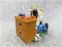 GOOFY'S FISH BOWL 7-1/2 inch Musical Snow Globe with Motion (Disney Direct, #28571)