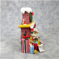 STOCKING UP FOR SANTA 4 inch Santa In Chimney Mouse Figurine (Charming Tails, Enesco, 87/171, 2007)